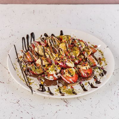 Beyoğlu'de Döner ve Dürüm: Dik Yokuşların En Sadık Dostu